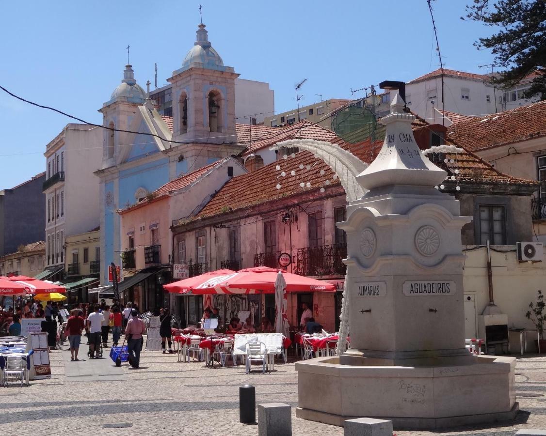 Apartamento Tejo Cacilhas Buitenkant foto
